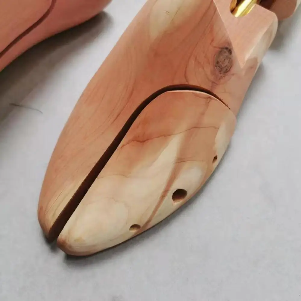 Tutore per scarpe in legno di  - Shoe Tree Cedar recensione e prezzo