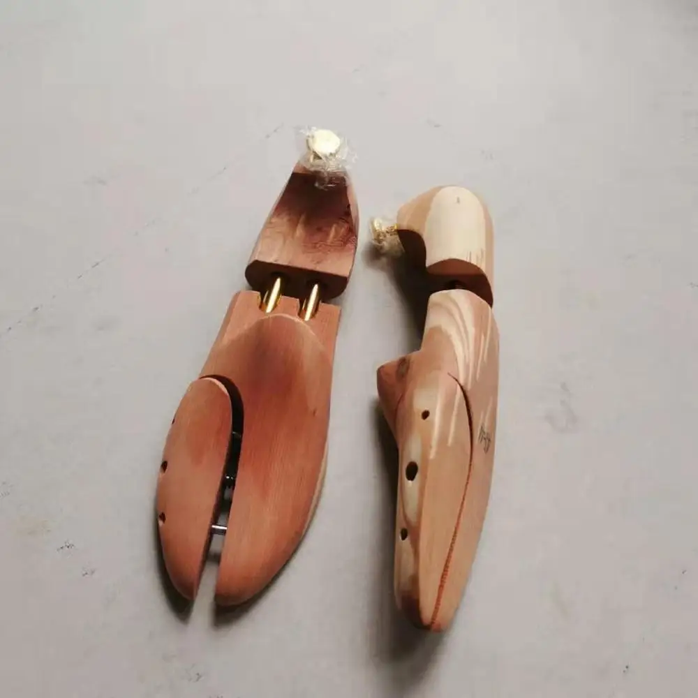 Tutore per scarpe in legno di  - Shoe Tree Cedar recensione e prezzo