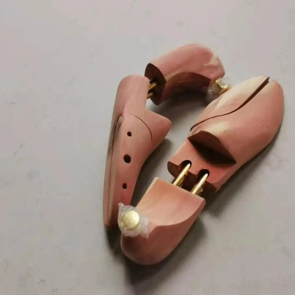 Tutore per scarpe in legno di  - Shoe Tree Cedar recensione e prezzo